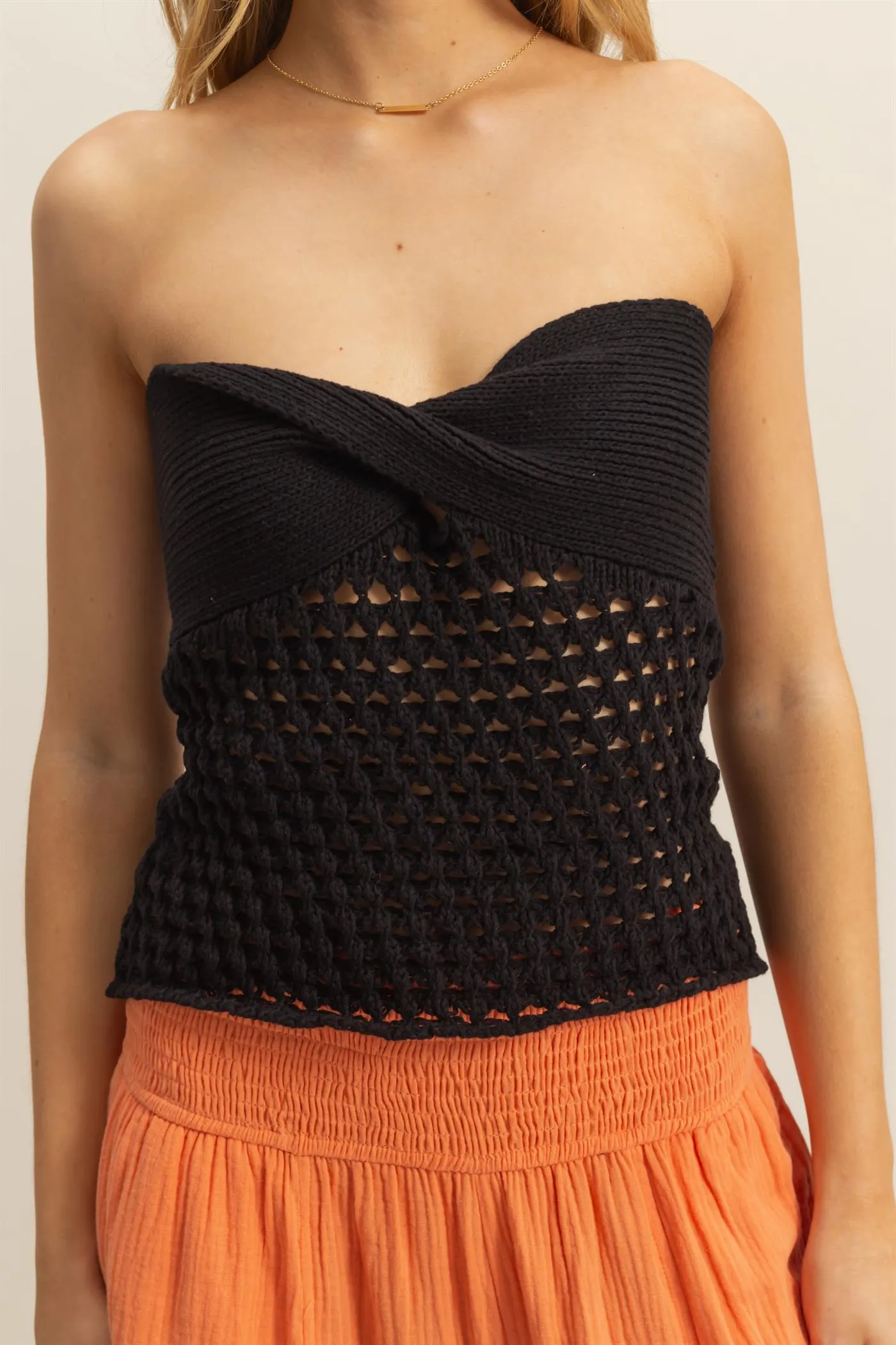 HF25C888-Strapless Twisted Sweater Tube Top