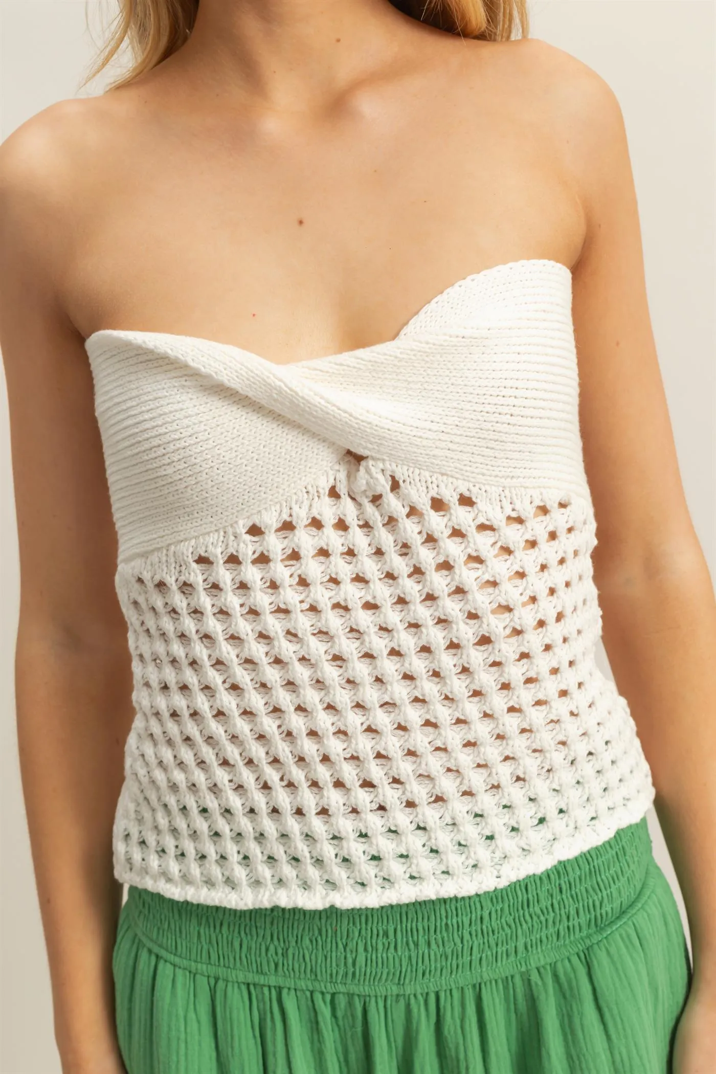 HF25C888-Strapless Twisted Sweater Tube Top
