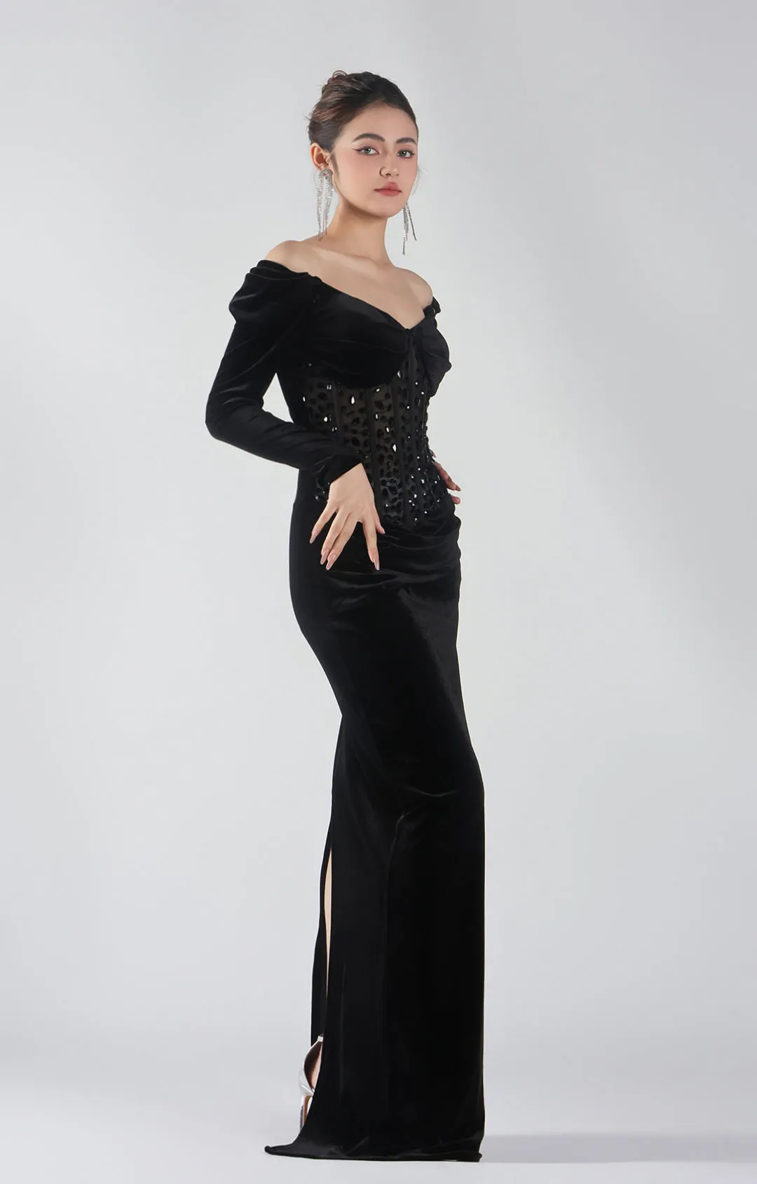 Off-Shoulder Long Bodice Sleeves Appliqued Dresses