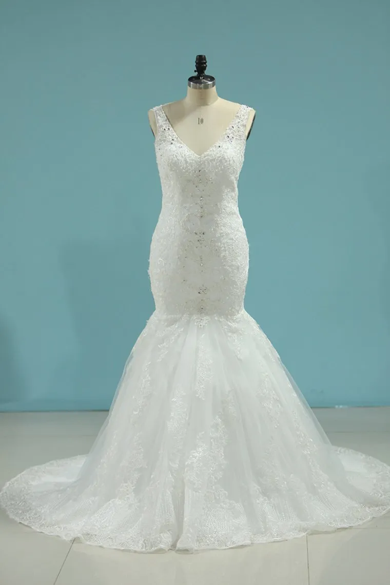 Romantic Wedding Dresses 2024 Mermaid/Trumpet V-Neck Court Train Beaded Tulle Open Back With Zipper