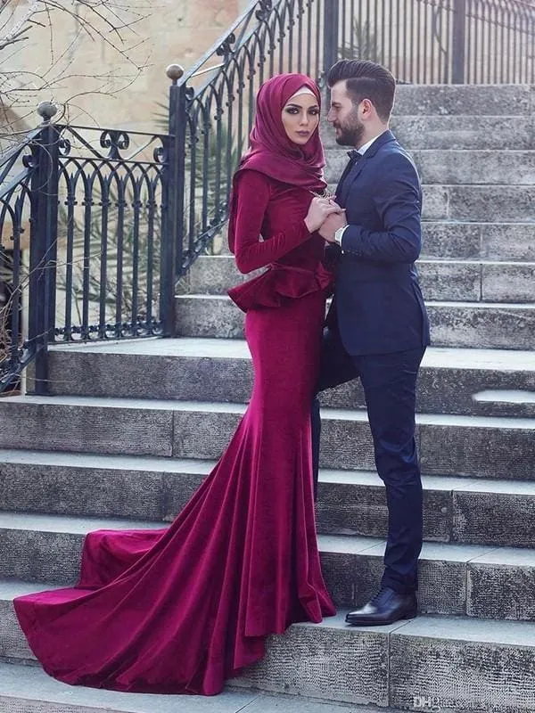 Sleeves Scoop Sweep/Brush Train With Ruffles Velvet Muslim Dresses