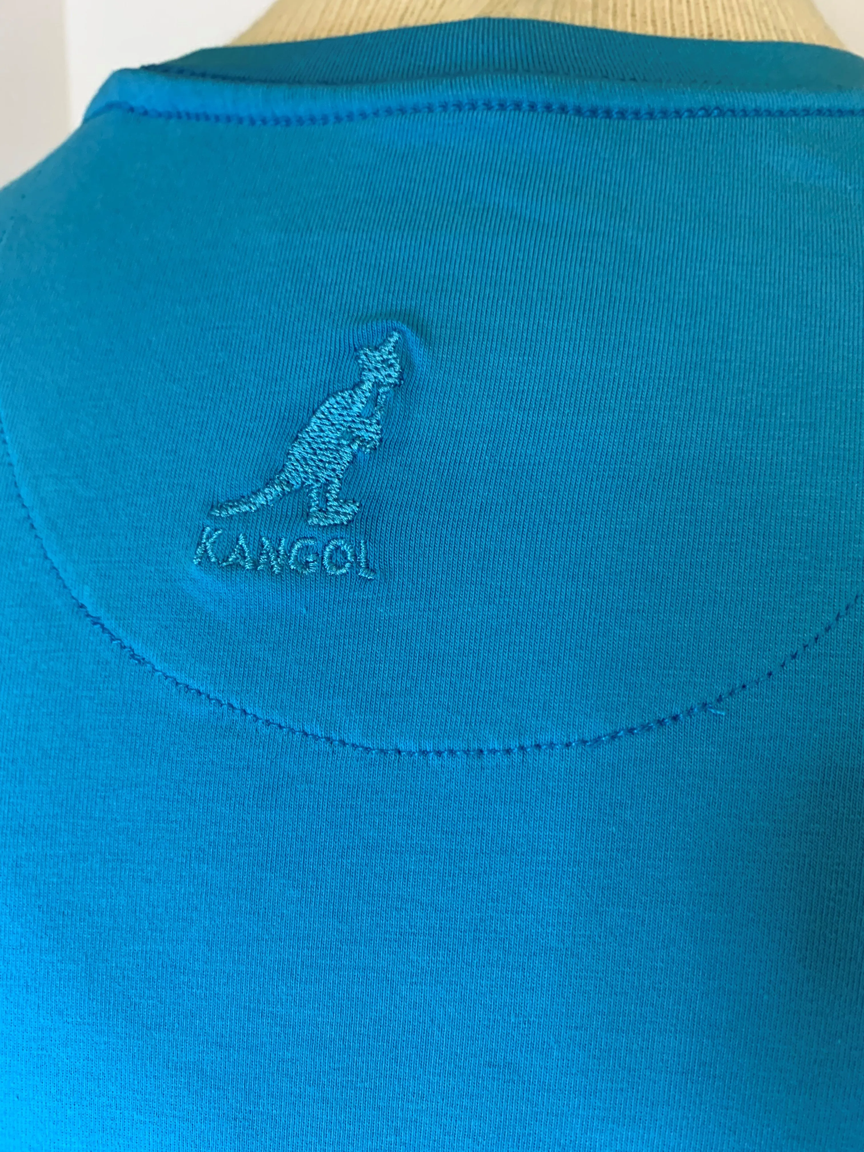 T-SHIRT V-NECK WITH EMBROIDERY
