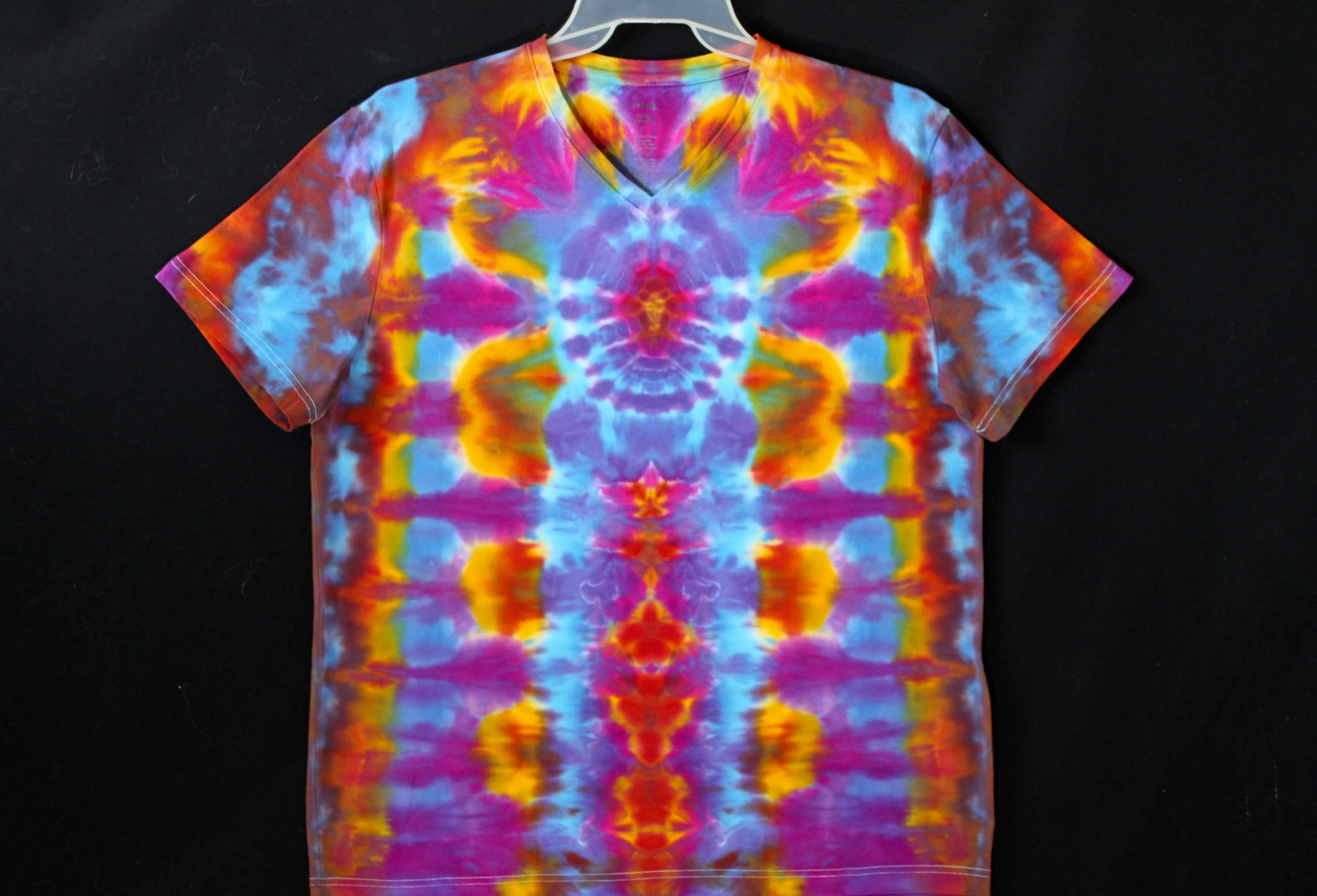 v neck T shirt Large  #3183 Lighthouse design *Special*. $90